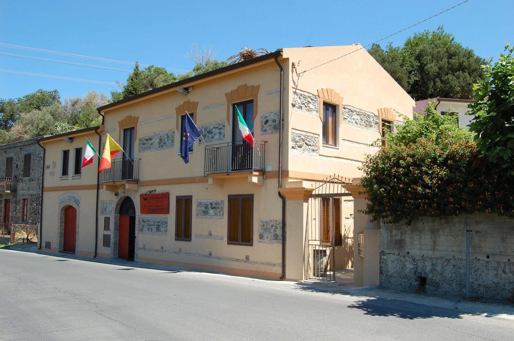 Agriturismo Parra Santa Lucia del Mela Exteriér fotografie